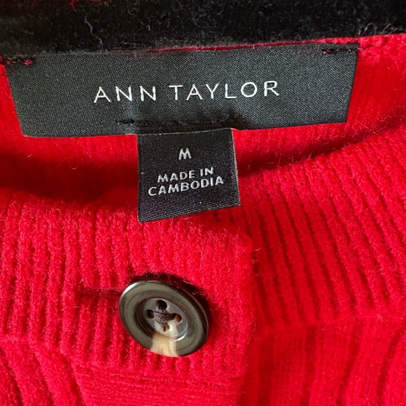 Ann Taylor Ribbed Sweater Jacket Iconic Red Size Medium Fall 2025 Collection - Picture 7 of 10